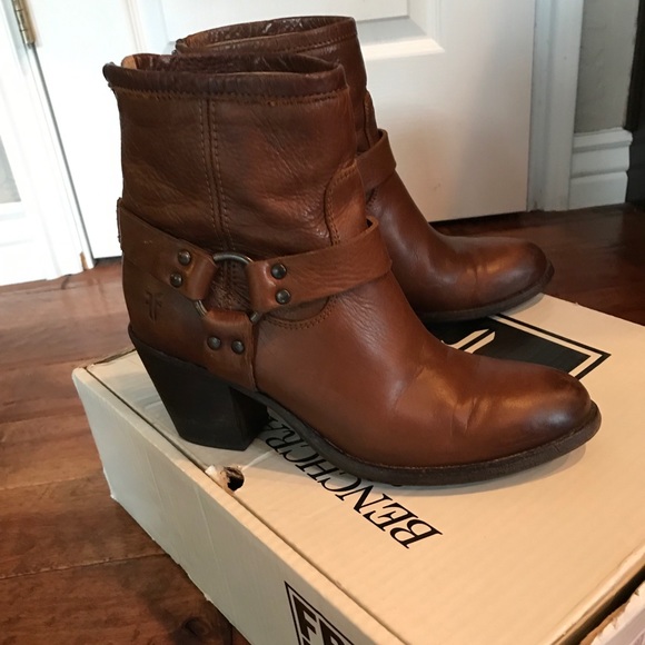 frye tabitha harness short